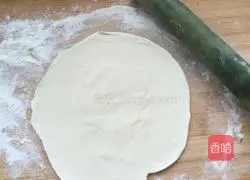 Illustration of how to make leek and seafood pancakes 6