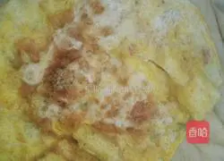 Illustration of how to make fried egg and scallion pancakes 8