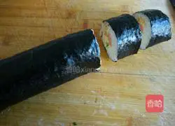 Illustration of how to make sushi rolls 15