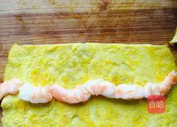 Illustration of how to make shrimp sushi 4