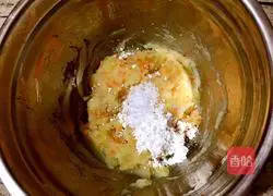 How to make potato and lotus root cakes Illustration 8