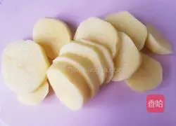 Illustration of how to make Smiling Potato Chicken Pancake 1