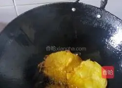 Illustration of how to make salt and pepper potato cakes 6