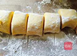 Illustration of how to make Zhixiang pumpkin cake 10