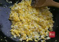 Leek and Egg Pie Recipe Illustration 2