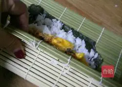 Illustration of how to make sushi 5