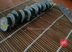 Illustration of how to make sushi 8