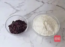 Illustration of making glutinous rice and red bean cake 1