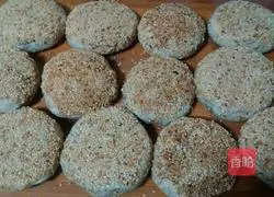 Illustration of how to make sesame pancakes 14