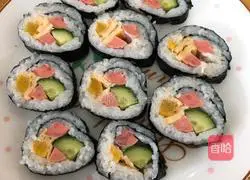 Illustration of how to make kimbap/sushi 5