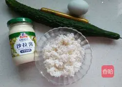 How to make cucumber sushi rolls Illustration 2