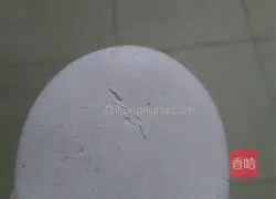 Illustration of making glutinous rice pancakes with bean paste filling 6