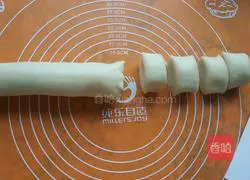 Illustration of how to make flower cake 10