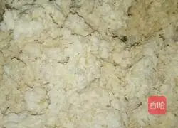 Illustration of how to make shredded pork burritos with Beijing sauce 2