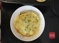 Illustration of how to make chive egg pancake 4