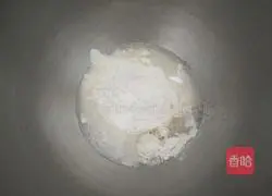 Illustration of how to make dumpling skin scallion pancakes 1