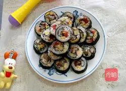 Illustration of how to make sushi fruits 7