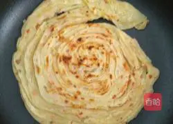 Illustration of how to make scallion, ham and ghee hand cakes 8