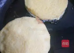 Illustration of how to make yogurt toast egg pancake 7