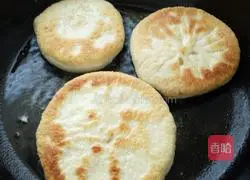 Illustration of how to make carrot, tofu and meat pancakes 7