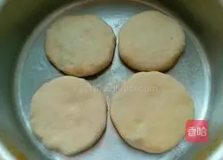 Illustration of how to make whole-wheat meatloaf stuffed with chives and pork 14