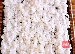 Illustration of how to make chicken sushi 4