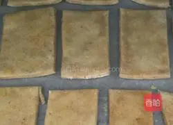 Illustration of how to make spiced shortbread 15