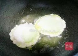 Illustration of how to make egg yolk crispy cake 4