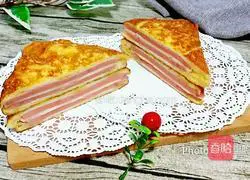 Illustration of how to make Hong Kong style snack ham and toast 13