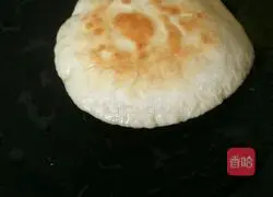 Illustration of how to make sesame green onion cake 8