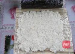 Illustration of how to make vegetable sushi rolled in milk 7