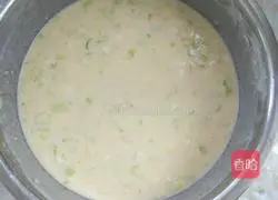 Illustration of how to make egg pancake 3