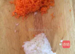 Illustration of how to make mushroom and chicken cake 1