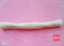 Illustration of how to make dough pancakes 10