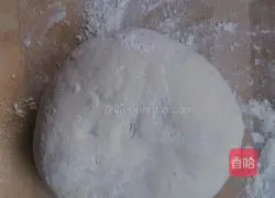 Illustration of how to make scallion pancakes 1