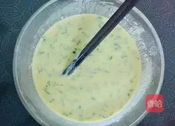 Illustration of how to make chive-flavored shrimp egg pancake 5