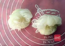 Illustration of how to make konjac black sesame sushi 6