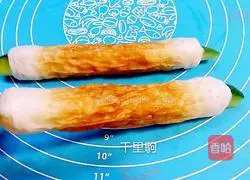 Illustration of how to make seaweed roll sushi 2