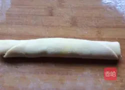 Illustration of making sesame paste cake 9