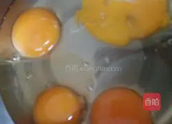 Illustration of how to make seaweed egg pancake 1