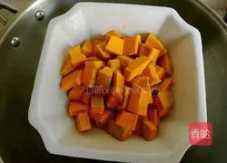 Illustration of how to make pumpkin cake 1