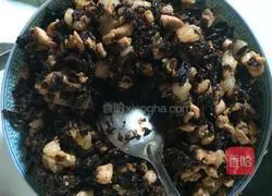 Illustration of how to make prune cakes 1