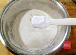 Illustration of making black sesame and sweet potato dough cake 9