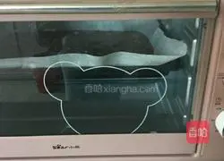 Illustration of how to make matcha cream cake roll 7