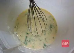 Illustration of how to make egg and leek pancakes 6