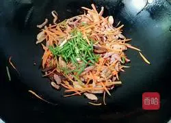 Illustration of how to roll meatloaf 6