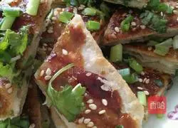 Illustration of how to make soy scallion pancake 11