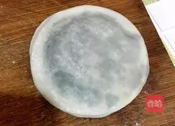 Illustration of how to make dumpling wrapper pies 4