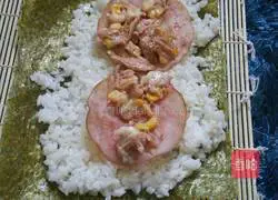 Tuna Corn Sushi Recipe Illustration 8