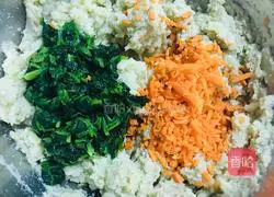 Illustration of how to make mashed fish and potato cakes 4